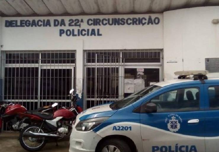 Homem é morto a facadas por ex-companheira à margem da BA-526, em Simões Filho