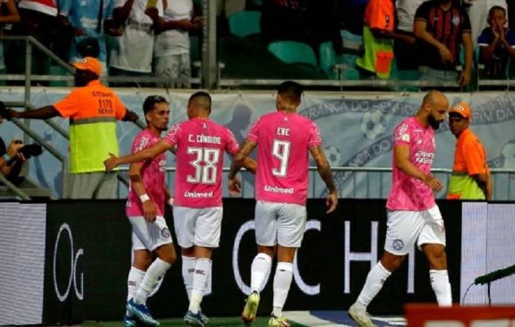 Na Fonte Nova, Bahia vence o Inter e segue buscando reabilitação fora do Z-4