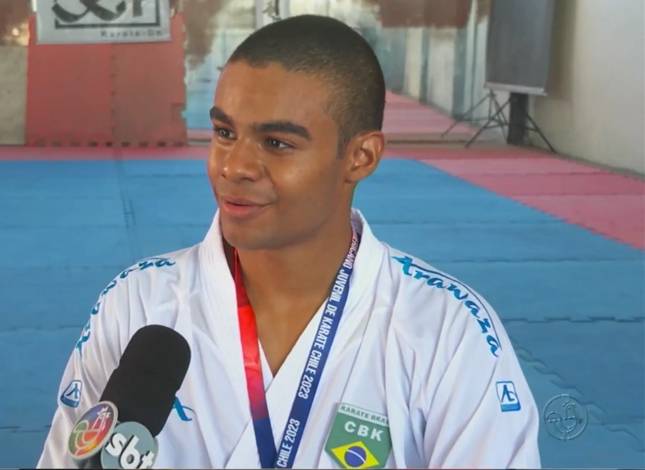 Em Busca da Medalha: jovem carateca baiano é promessa do esporte no Pan-Americano de Santiago