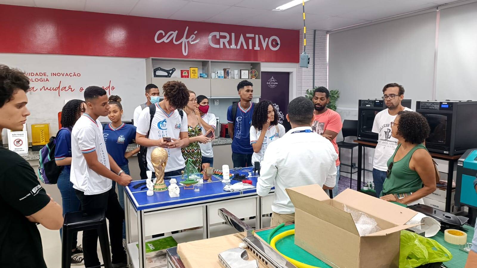 Senai oferece atividades gratuitas em 21 unidades da Bahia; Arena Gamer e palestras estão na programação