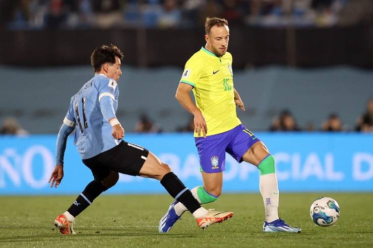 Eliminatórias da Copa: Brasil é derrotado por 2 a 0 pelo Uruguai, em Montevidéu