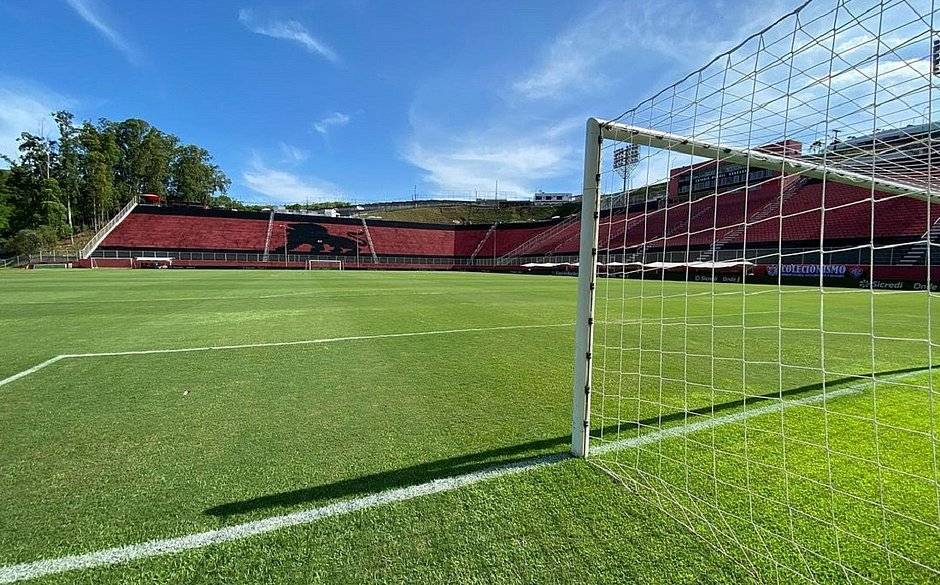 Vitória abre as portas do Barradão para meninos selecionados por projeto social