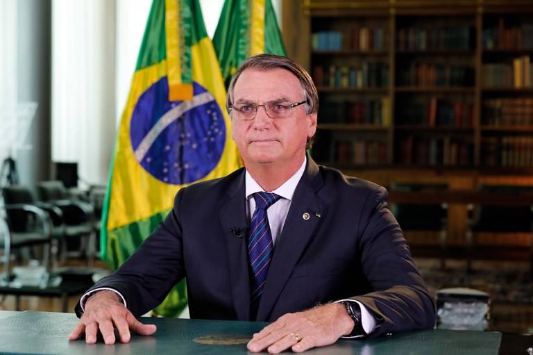 Bolsonaro diz que 'desconhece' existência de nova joia apontada pela PF