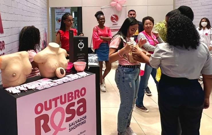 Outubro Rosa: shoppings ganham espaço para consultas médicas, vacinas e orientações sobre câncer de mama