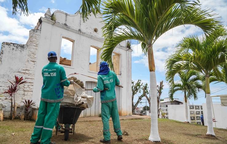 Semop promove manutenção nos cemitérios municipais para o Dia de Finados