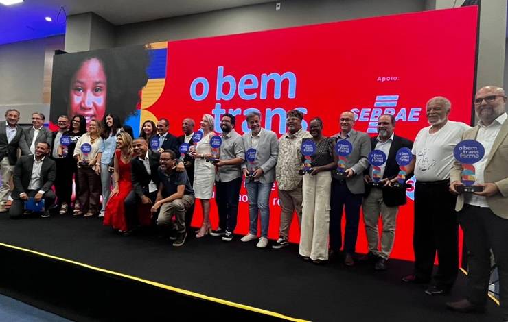 Cerimônia de premiação do projeto 'O Bem Transforma', da TV Aratu, homenageia cidadãos e entidades da Bahia