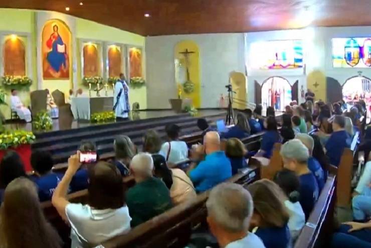 Festa da Padroeira: missas e procissões homenageiam Nossa Senhora Aparecida