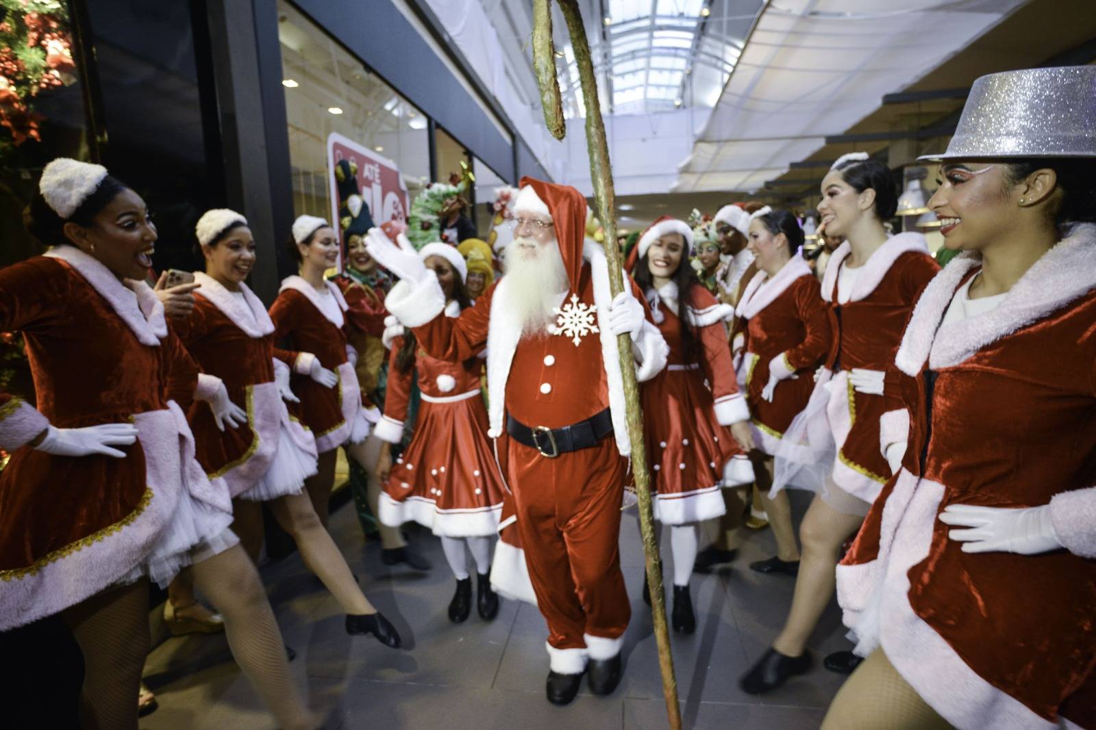 Shopping da Bahia recebe Papai Noel e inaugura programação de Natal neste sábado (11)