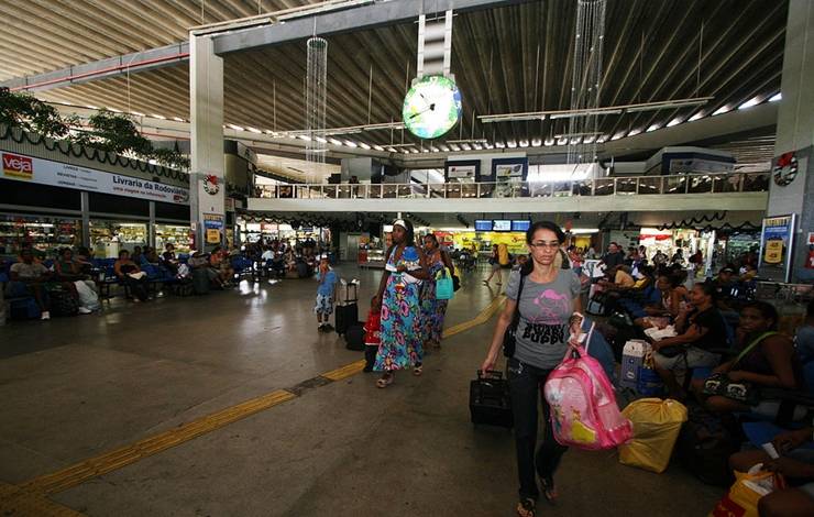 Em véspera de feriado, rodoviária terá operação especial para saída de ônibus