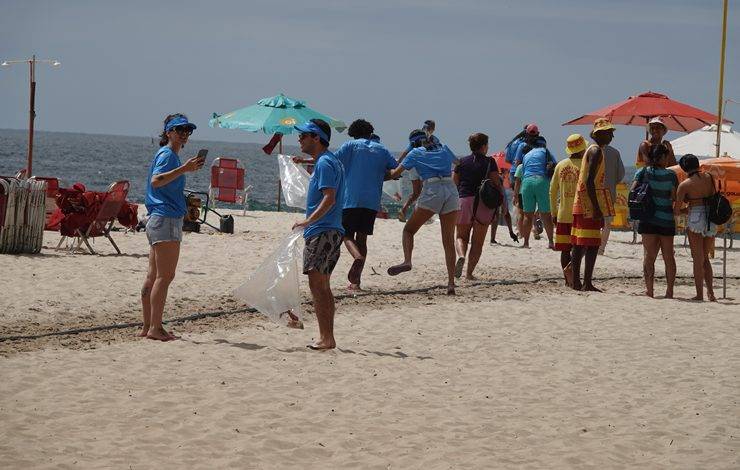 Movimento Plástico Transforma promove limpeza de Praia da Barra nesta sexta (26)