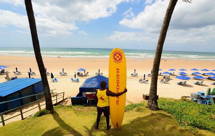 Atenção: Salvamar alerta para cuidados na hora do banho de mar após frente fria, em Salvador