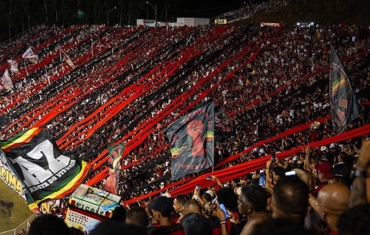 Vitória pode conquistar acesso à série A neste domingo, no Barradão