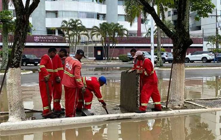 Ilhéus: município registra o equivalente a 15 dias de chuvas em 12 horas