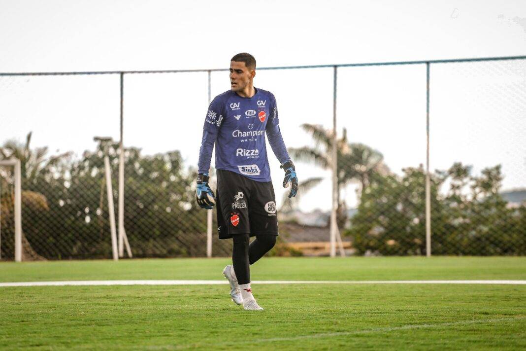 Bahia anuncia novo empréstimo de Dênis Júnior e Douglas Borel; Matheus Claus deixa a equipe