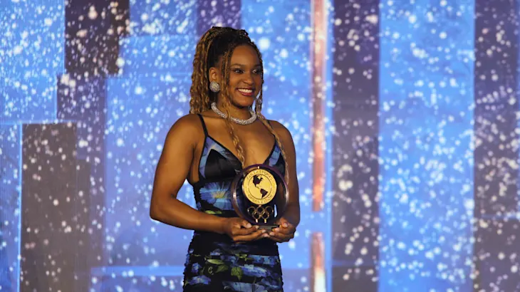 Rebeca Andrade ganha prêmio de Destaque do Ano no Panam Sports Awards