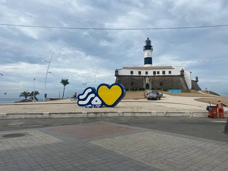 Vítimas de agressões físicas, mulher é morta e outra fica ferida no Farol da Barra