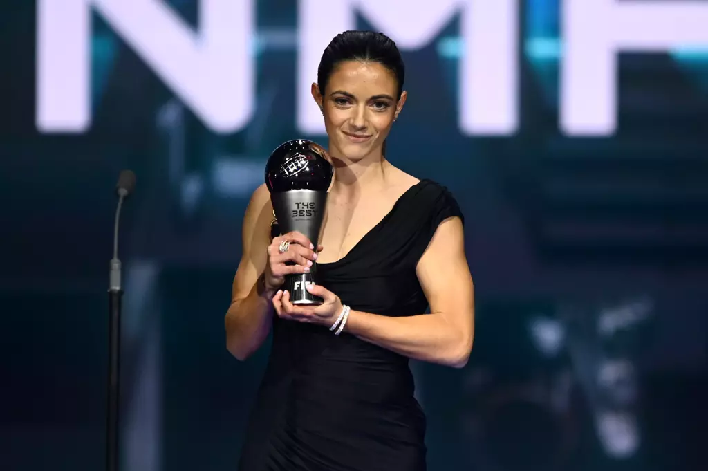 Ao ganhar prêmio de melhor do mundo, Aitana Bonmatí exalta atual geração do futebol feminino