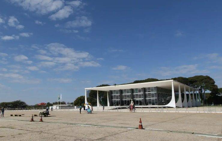 Praça dos Três Poderes será restaurada, diz Cappelli