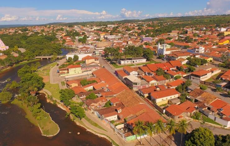 Ambulância capota e deixa 5 pessoas feridas no Oeste da Bahia