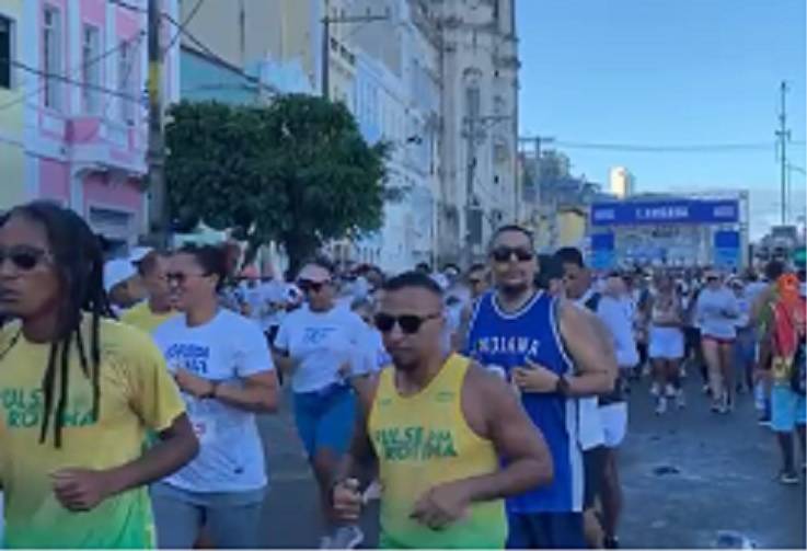 Em dia de Lavagem, Corrida Sagrada abre festejos dedicados ao Senhor do Bonfim