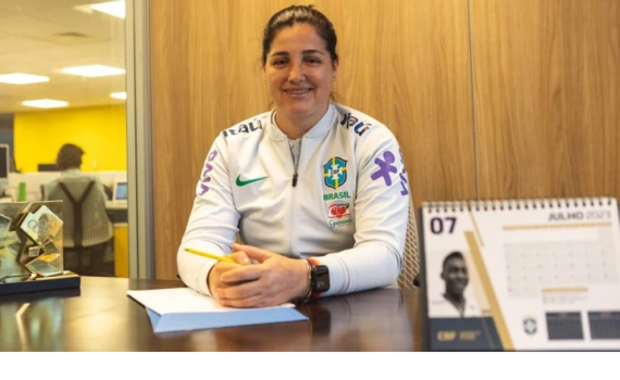 Bahia anuncia Lindsay Camila como nova treinadora da equipe feminina