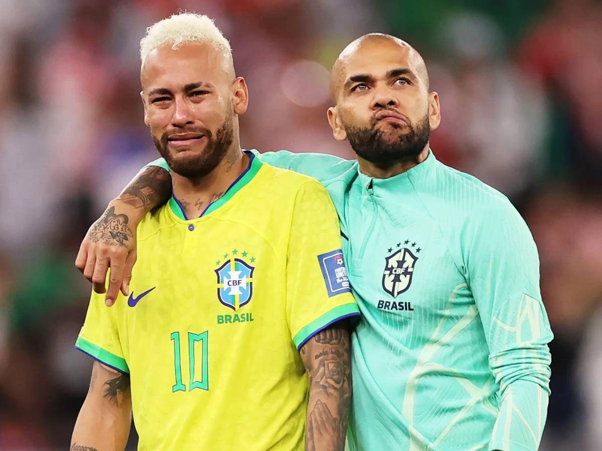 Pai de Neymar transferiu R$ 800 mil e cedeu advogado para auxiliar defesa de Daniel Alves