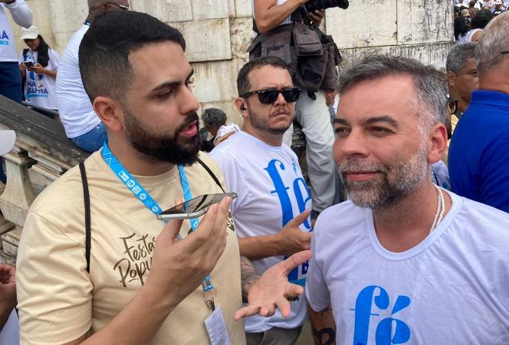 Na festa do Bonfim, Pedro Tourinho promete revitalizar Carnaval do Centro Histórico