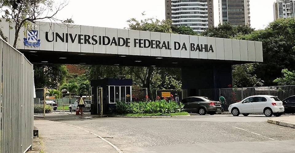 Professores da Ufba decidem manter greve na instituição por tempo indeterminado