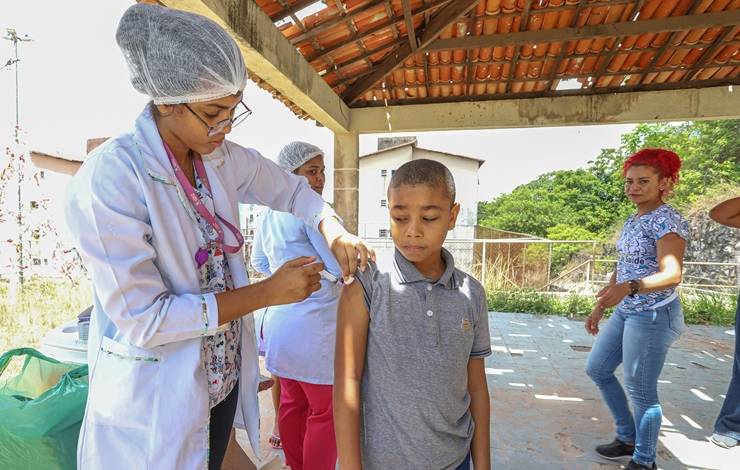 Campanha de Multivacinação começa nesta segunda-feira (8) em Lauro de Freitas; veja a programação