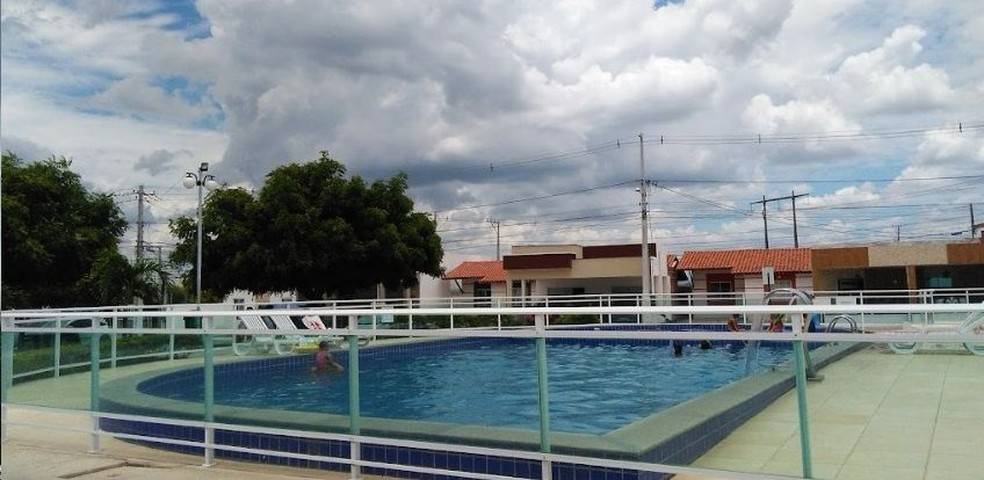 Menino de dois anos morre afogado em piscina de condomínio em Paulo Afonso