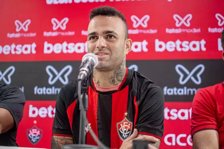 Presidente do Vitória rebate suposta notificação para o atleta Luan em seu condomínio