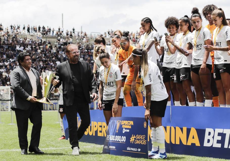 Presidente da CBF exalta sucesso da Supercopa Feminina de Futebol