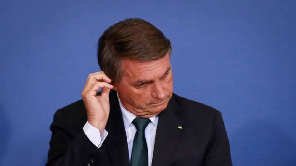 Bolsonaro tem até hoje (27) para explicar ao STF estadia na Embaixada da Hungria