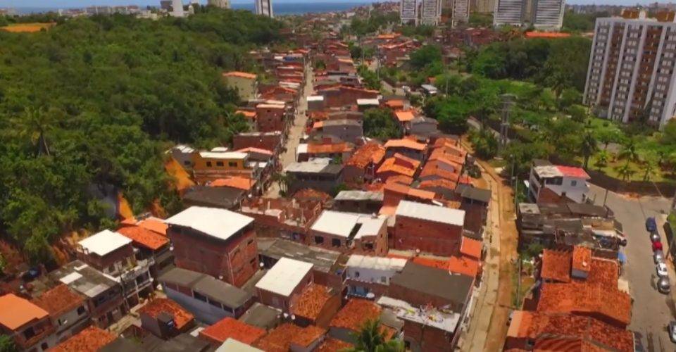 Salvador tem três das maiores 'favelas' do Brasil; termo volta a ser usado pelo IBGE