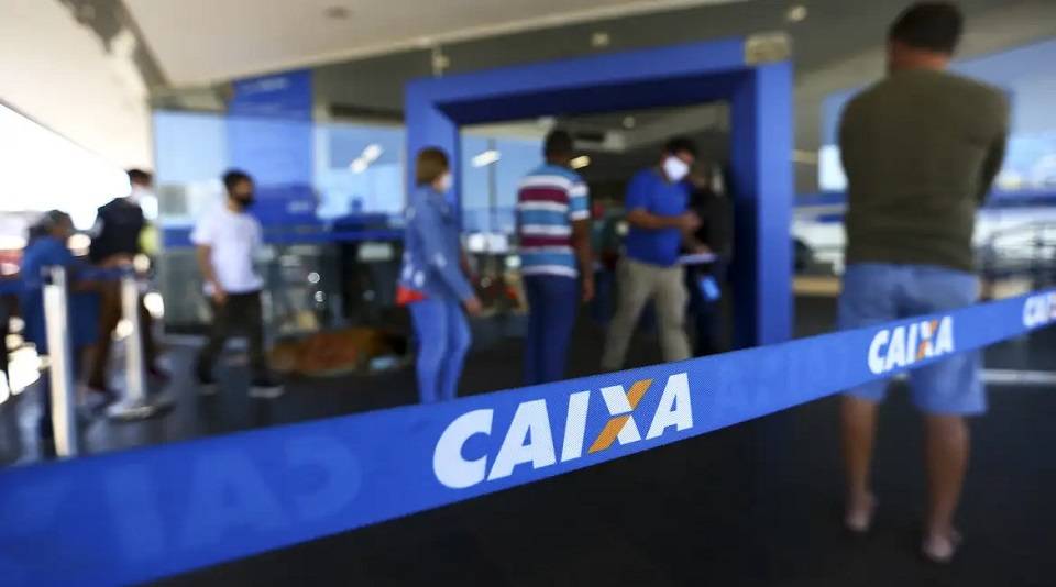 Caixa lança edital de concurso com mais de três mil vagas para técnicos; confira