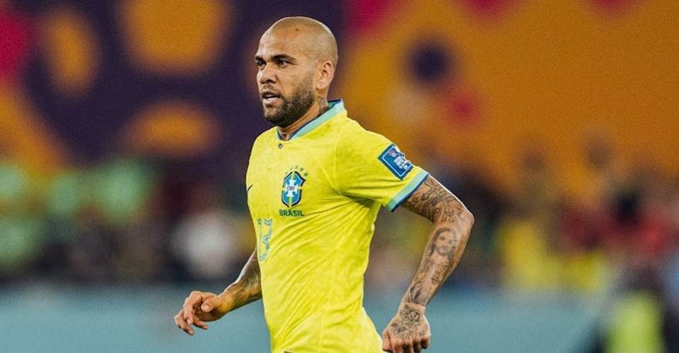 Daniel Alves pode receber quase R$ 50 milhões do governo da Espanha