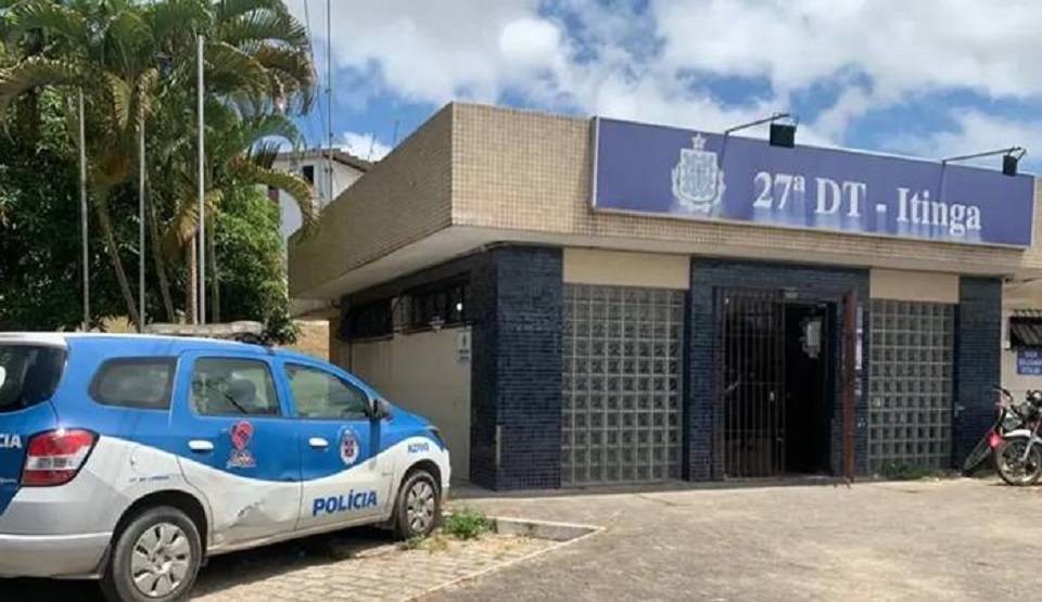 Homem é morto a tiros e esposa fica ferida durante briga de vizinhos em Lauro de Freitas