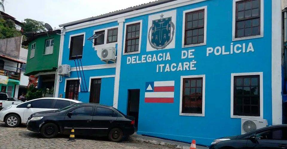 Corpo de homem é encontrado atrás de um palco em praia de Itacaré