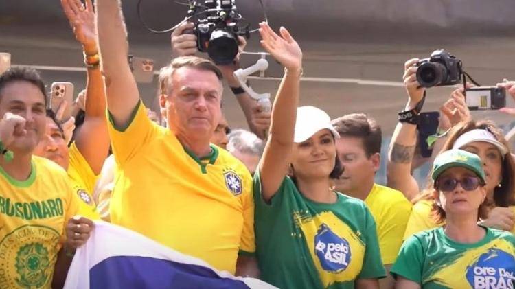 Em manifestação, Bolsonaro se defende de acusações de tentativa de golpe