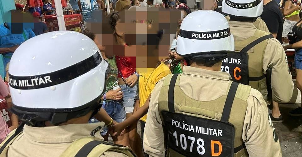 PM tem arma roubada durante tumulto em circuito do Carnaval de Salvador