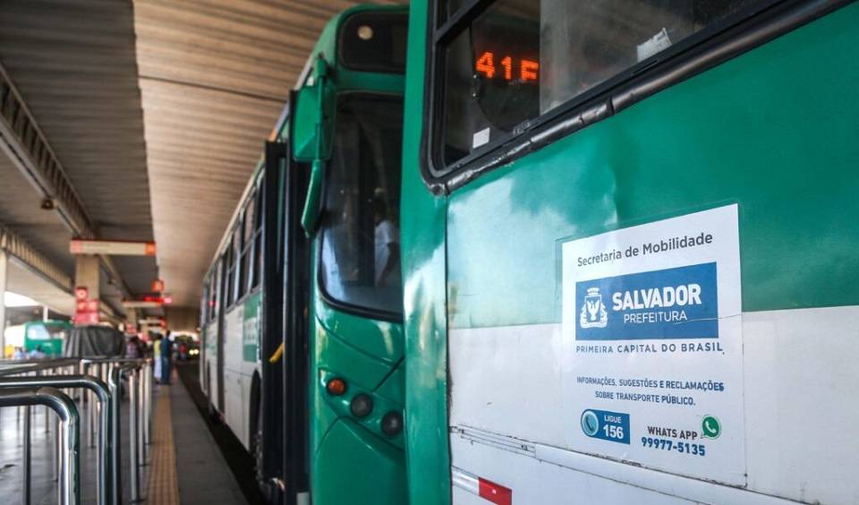 Linhas de ônibus têm roteiros alterados por conta do Carnaval em Salvador; confira