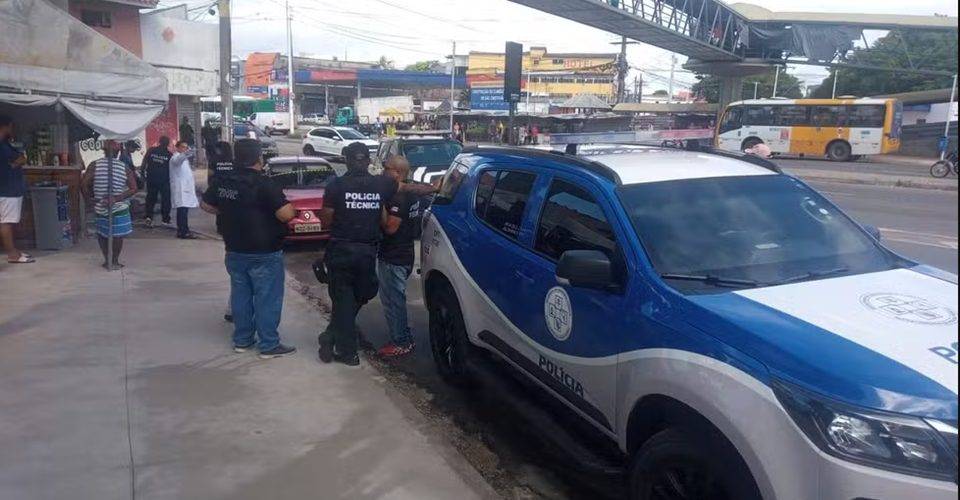 Homem é encontrado morto dentro de um carro em Salvador