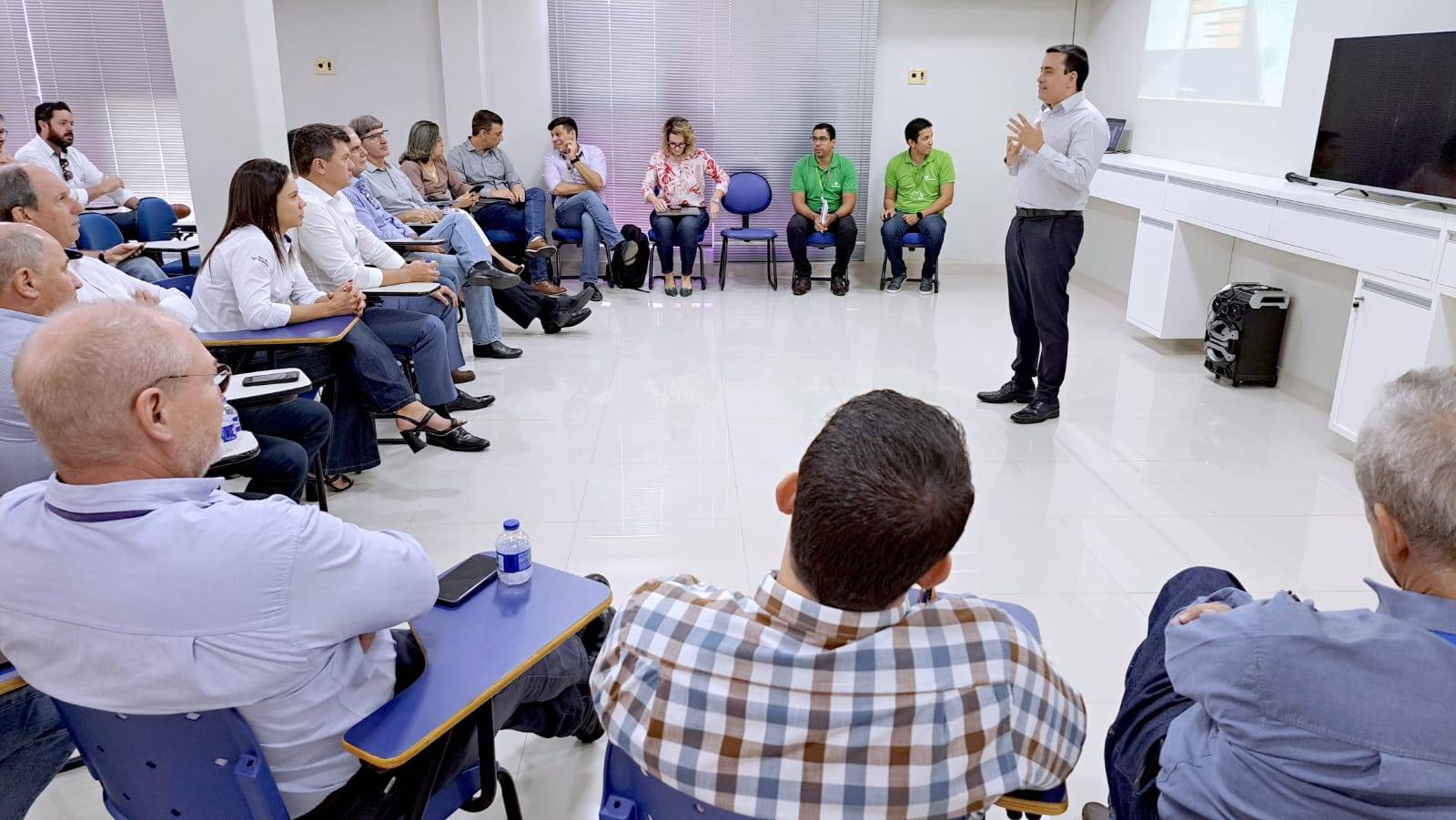 Em reunião com Aiba e Abapa, presidente da Coelba anuncia ações para solucionar déficit de energia no Oeste da Bahia