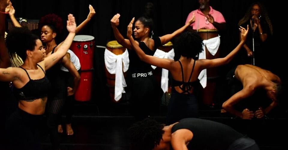 Balé Folclórico oferece oficina de dança gratuita para jovens de Salvador