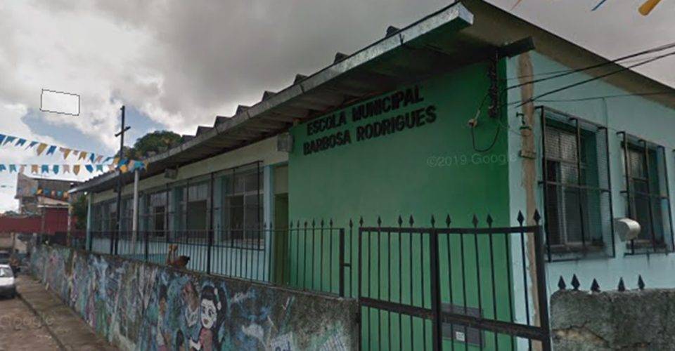 DENÚNCIA: Pais de alunos surdos reclamam da falta de intérpretes nas escolas da rede municipal de ensino