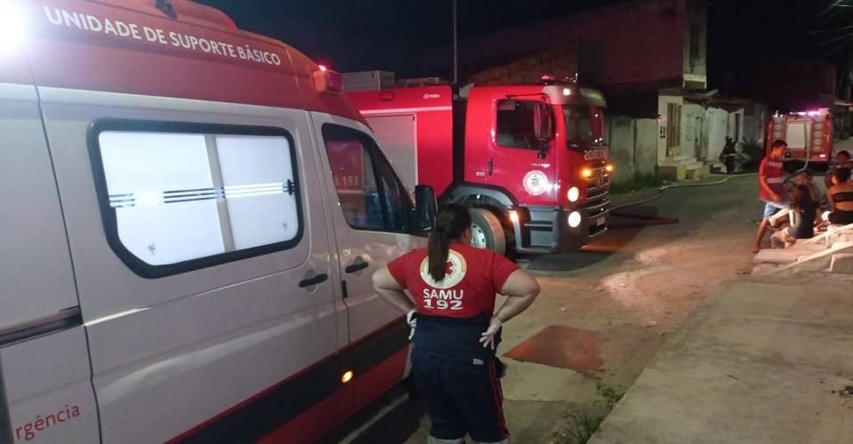 Incêndio em casa deixa mãe e filho mortos em Paulo Afonso, na Bahia