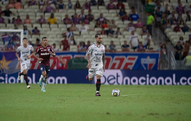 Copa do Nordeste: Com gol de Matheusinho, Vitória vence Fortaleza por 1 a 0 no Castelão