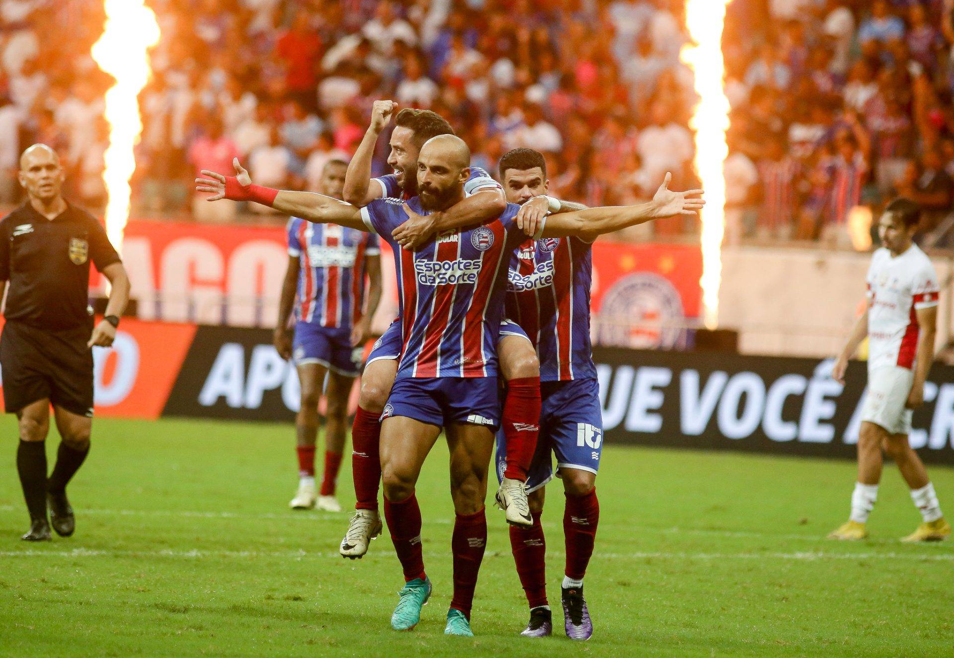 Bahia vence o Náutico por 3 a 0 e se classifica para semifinais do Nordestão