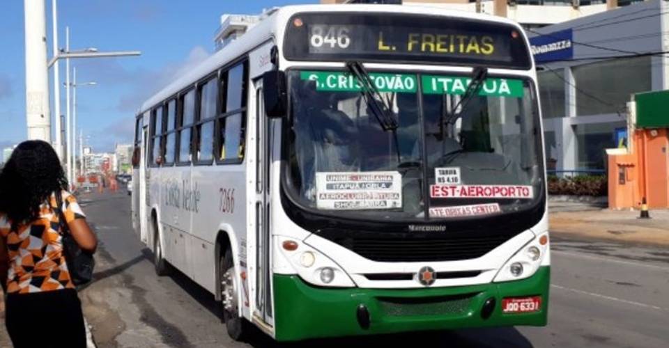 Ônibus da empresa Costa Verde encerram as atividades nesta terça-feira (30)