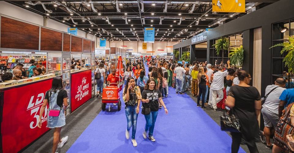 Bienal do Livro Bahia será realizada neste mês e terá mais de 100 horas de conteúdo